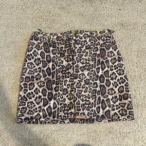Cheetah, soft, size 8, BB Dakota, short skirt